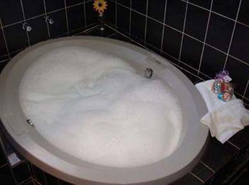 Internacional Hotel 2*