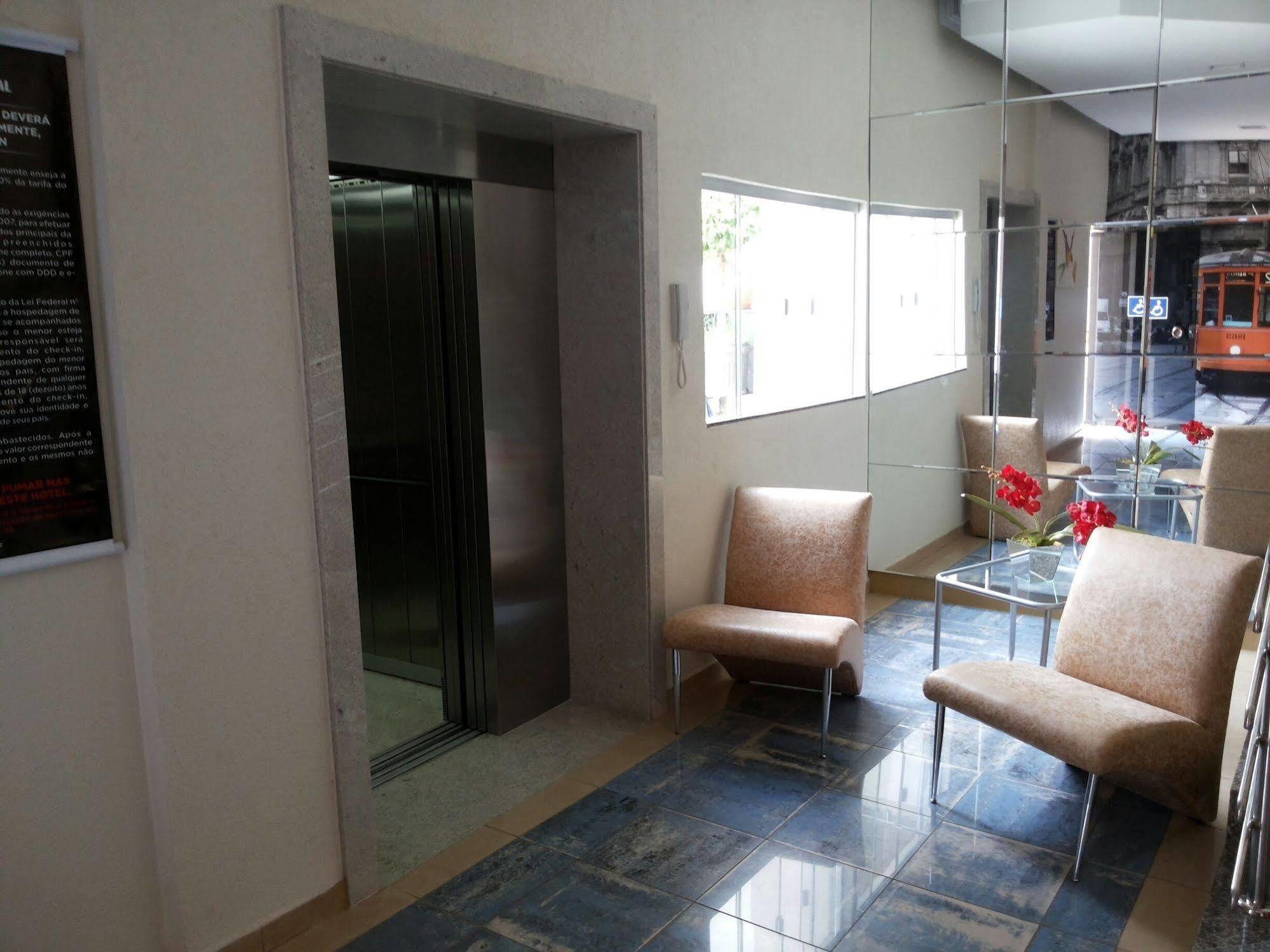 Internacional Hotel 2*